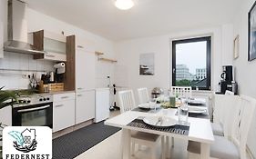 Einfach Aber Sehr Komfortabel - Wohnung Fuer 6 Personen - 2Xwc - Grupen, Messe, Monteure, Studenten - Voll Ausgestattet - 6 Betten 140X200Cm Hochwertig, 3 Smart-Tv 55 Zoll Netflix, 1000 Mbit Wlan, Voll Ausgestattete Kueche